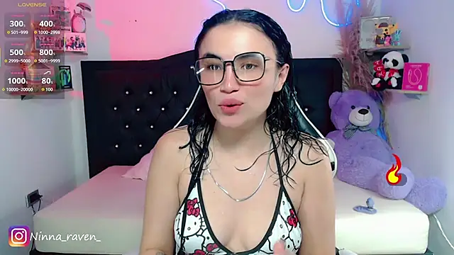 Snapshot of AriaDark chatting on 05/24/26, 10:04 AriaDark online show from 05/24/26, 10:04