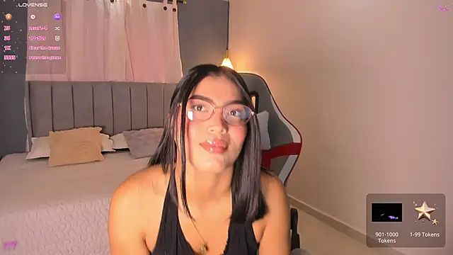 valentina Noa online show from 06/07/26, 01:26
