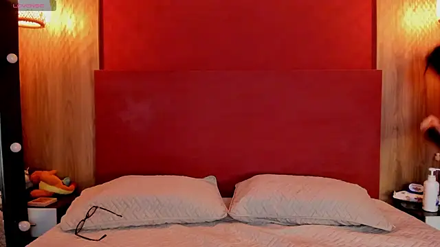 Snapshot of VanessaDoofenshmirtz chatting on 06/07/26, 02:21 VanessaDoofenshmirtz online show from 06/07/26, 02:21