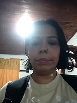 Snapshot of RossyAlvarez chatting on 03/19/26, 10:58 RossyAlvarez online show from 03/19/26, 10:58