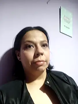 Snapshot of RossyAlvarez chatting on 03/29/26, 03:17 RossyAlvarez online show from 03/29/26, 03:17