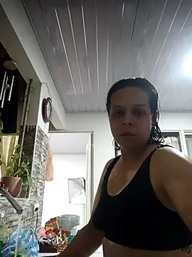 Snapshot of RossyAlvarez chatting on 05/06/26, 12:30 RossyAlvarez online show from 05/06/26, 12:30