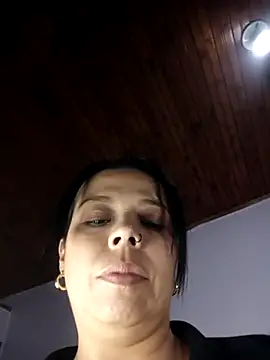Snapshot of RossyAlvarez chatting on 06/27/26, 02:38 RossyAlvarez online show from 06/27/26, 02:38