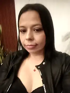 Snapshot of RossyAlvarez chatting on 07/01/26, 02:24 RossyAlvarez online show from 07/01/26, 02:24