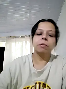 Snapshot of RossyAlvarez chatting on 07/23/26, 01:58 RossyAlvarez online show from 07/23/26, 01:58