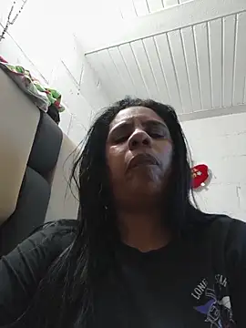 Snapshot of Zeyllyjhonson chatting on 05/08/26, 12:38 Zeyllyjhonson online show from 05/08/26, 12:38