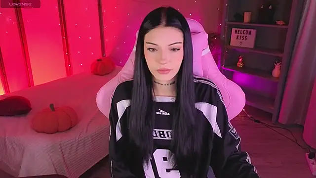 Snapshot of Kelly__Bunny chatting on 05/03/26, 05:46 Kelly Bunny online show from 05/03/26, 05:46