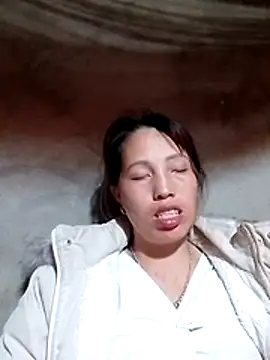 Snapshot of Gummiesu chatting on 04/01/26, 01:52 Gummiesu online show from 04/01/26, 01:52