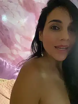 Snapshot of Miaswwe chatting on 05/21/26, 04:19 Miaswwe online show from 05/21/26, 04:19