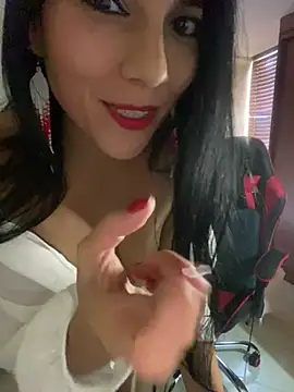 Snapshot of Miaswwe chatting on 06/03/26, 12:19 Miaswwe online show from 06/03/26, 12:19