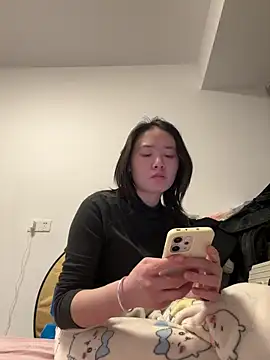 Snapshot of Cheating-wife chatting on 03/25/26, 12:33 Cheating-wife online show from 03/25/26, 12:33