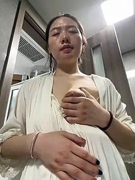 Snapshot of Cheating-wife chatting on 06/04/26, 01:17 Cheating-wife online show from 06/04/26, 01:17