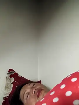Snapshot of Jooj- chatting on 05/04/26, 10:28 Jooj- online show from 05/04/26, 10:28
