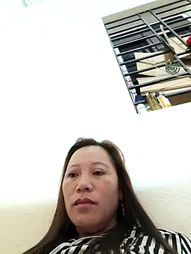 Snapshot of Jooj- chatting on 05/11/26, 01:39 Jooj- online show from 05/11/26, 01:39