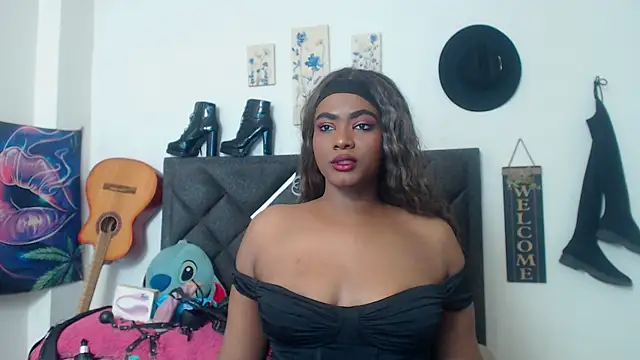 Natashabella    online show from 07/17/26, 04:41