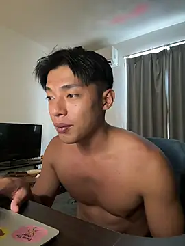 Yooo17 online show from 06/05/26, 07:47