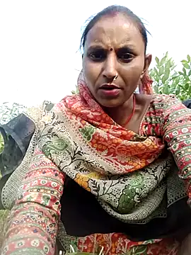 Snapshot of Juli_rathore chatting on 02/10/26, 11:14 Juli rathore online show from 02/10/26, 11:14