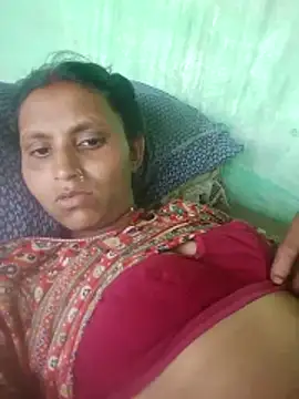 Snapshot of Juli_rathore chatting on 04/30/26, 05:36 Juli rathore online show from 04/30/26, 05:36