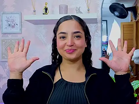 Snapshot of Emma_Thompssonn chatting on 02/04/26, 11:49 Emma Thompssonn online show from 02/04/26, 11:49