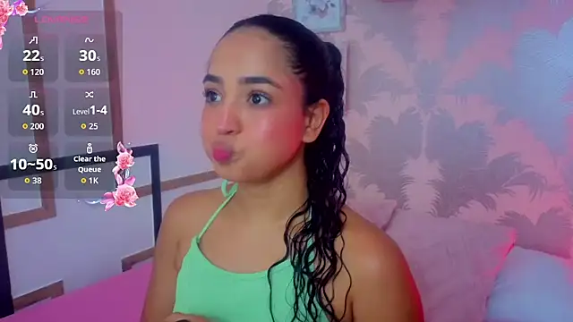 Snapshot of Emma_Thompssonn chatting on 05/27/26, 12:13 Emma Thompssonn online show from 05/27/26, 12:13