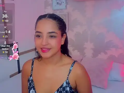 Snapshot of Emma_Thompssonn chatting on 05/29/26, 12:14 Emma Thompssonn online show from 05/29/26, 12:14