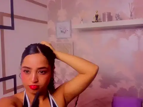 Snapshot of Emma_Thompssonn chatting on 06/11/26, 12:25 Emma Thompssonn online show from 06/11/26, 12:25