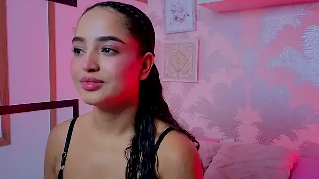 Emma Thompssonn online show from 06/20/26, 12:19