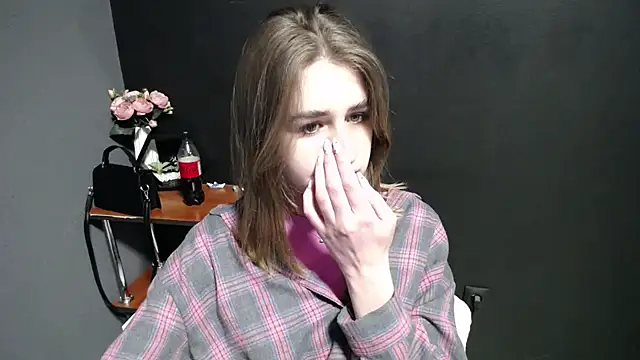 Snapshot of Sunny_siren chatting on 02/27/26, 01:22 Sunny siren online show from 02/27/26, 01:22