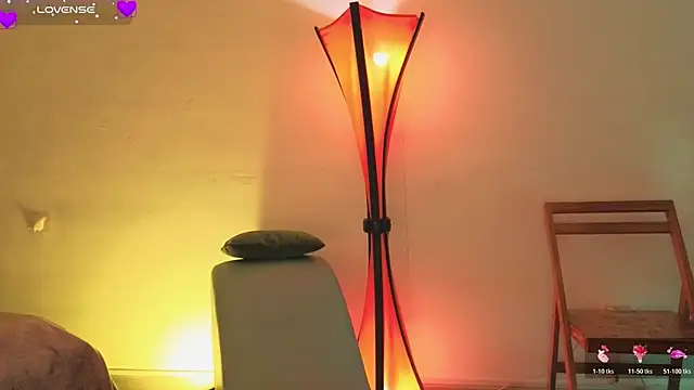 Snapshot of fransheskarossi chatting on 04/05/26, 12:02 fransheskarossi online show from 04/05/26, 12:02
