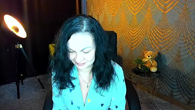IrissMoon online show from 05/22/26, 11:38