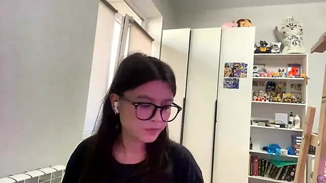 Snapshot of SaintMari chatting on 05/06/26, 12:21 SaintMari online show from 05/06/26, 12:21