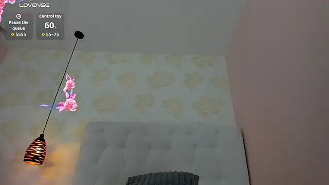 Snapshot of HANA_RUSSO chatting on 06/06/26, 12:21 HANA RUSSO online show from 06/06/26, 12:21