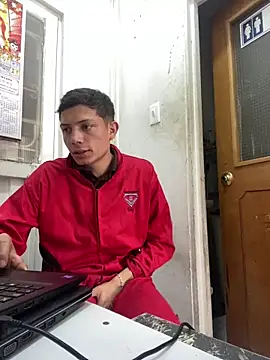 Snapshot of santiObrero chatting on 02/10/26, 07:51 santiObrero online show from 02/10/26, 07:51