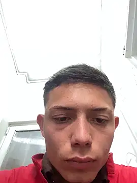 Snapshot of santiObrero chatting on 03/06/26, 03:30 santiObrero online show from 03/06/26, 03:30