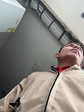 santiObrero online show from 06/19/26, 04:11