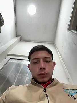 santiObrero online show from 07/09/26, 02:54