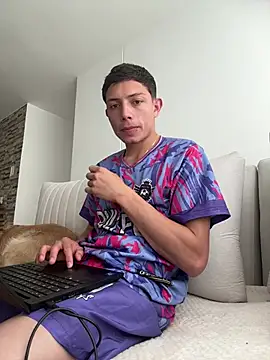 santiObrero online show from 07/24/26, 04:38