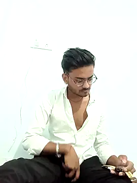 Snapshot of sdgjjkkmm chatting on 02/26/26, 12:59 sdgjjkkmm online show from 02/26/26, 12:59