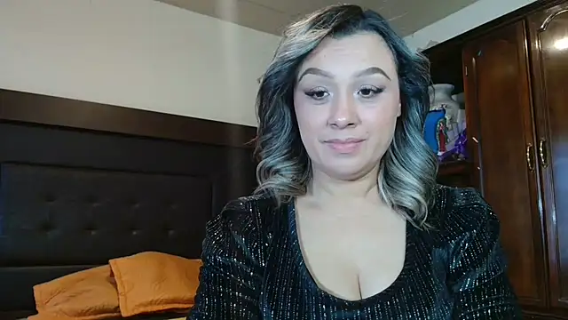 Snapshot of aitanalove_ chatting on 05/18/26, 10:15 aitanalove online show from 05/18/26, 10:15
