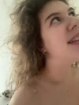 LilianBliss online show from 07/16/26, 08:31