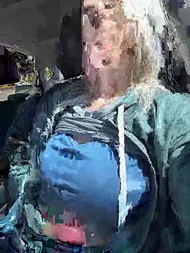 Snapshot of LindseyFAFO chatting on 04/21/26, 02:34 LindseyFAFO online show from 04/21/26, 02:34