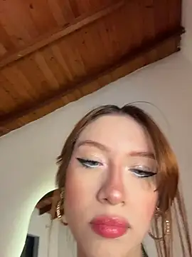 Snapshot of Alison_Ivanova chatting on 02/05/26, 05:12 Alison Ivanova online show from 02/05/26, 05:12