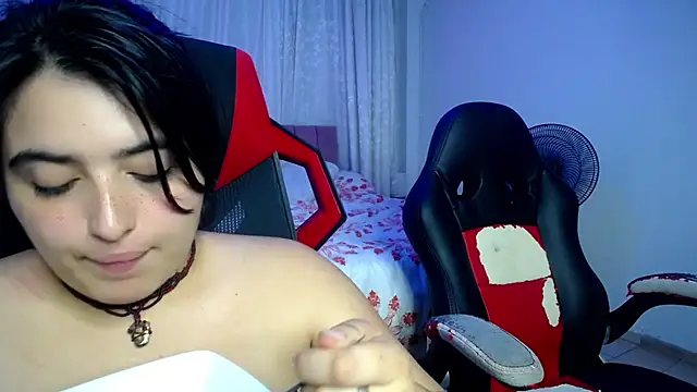 Snapshot of sonic_jess07 chatting on 02/28/26, 12:33 sonic jess07 online show from 02/28/26, 12:33