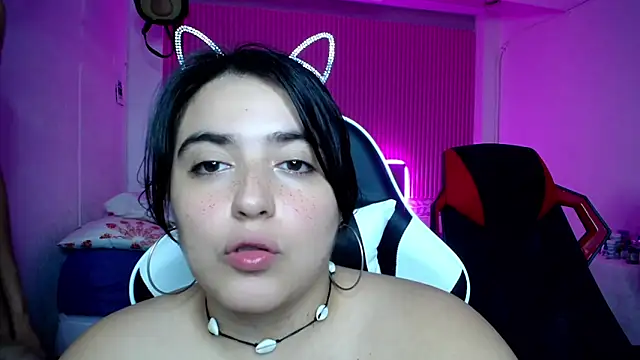 Snapshot of sonic_jess07 chatting on 04/04/26, 10:18 sonic jess07 online show from 04/04/26, 10:18