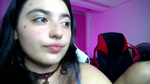 Snapshot of sonic_jess07 chatting on 05/19/26, 10:27 sonic jess07 online show from 05/19/26, 10:27