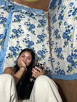Snapshot of PinaySkinnyJust18 chatting on 04/23/26, 01:02 PinaySkinnyJust18 online show from 04/23/26, 01:02