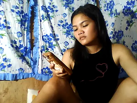 PinaySkinnyJust18 online show from 06/23/26, 09:46
