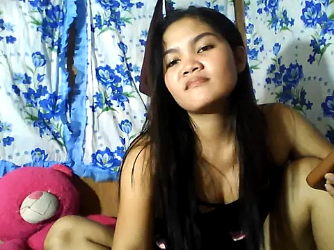 PinaySkinnyJust18 online show from 06/24/26, 11:31