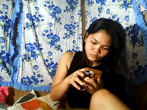 PinaySkinnyJust18 online show from 06/29/26, 10:21