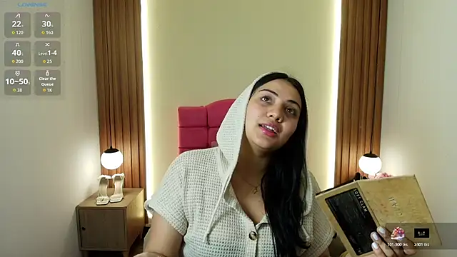 Snapshot of IvonneRoss_ chatting on 03/27/26, 12:05 IvonneRoss online show from 03/27/26, 12:05